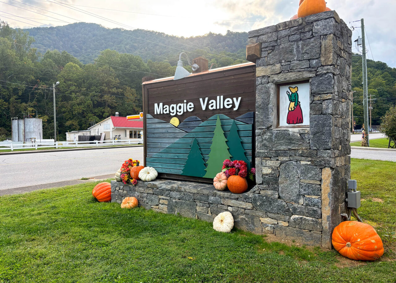 Maggie Valley sign
